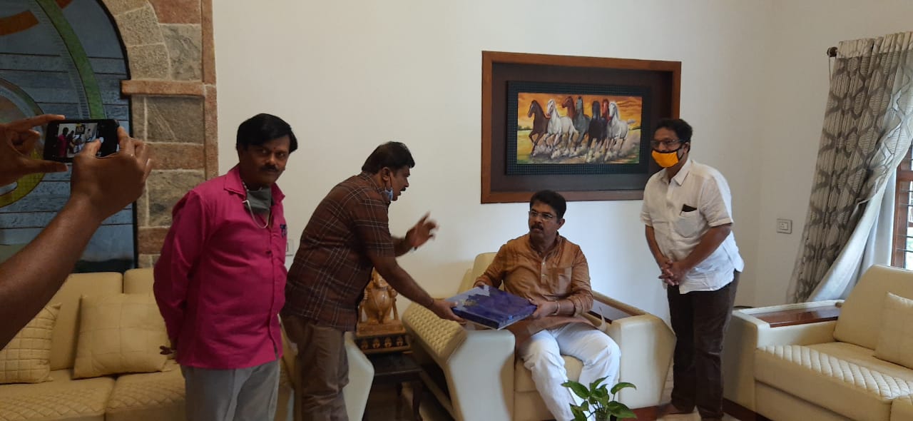 ಸರ್ಕಾರಿ ಆದೇಶ ಪಾಲಿಸಿ ಚಿತ್ರೀಕರಣ ಬಿಟ್ಟು ಉಳಿದ ಚಟುವಟಿಕೆ ಮಾಡಿಕೊಳ್ಳುವಂತೆ ರಾಜ್ಯಸರ್ಕಾರದ ಸೂಚನೆ..