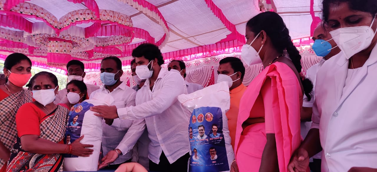 H d ದೇವೇಗೌಡರು