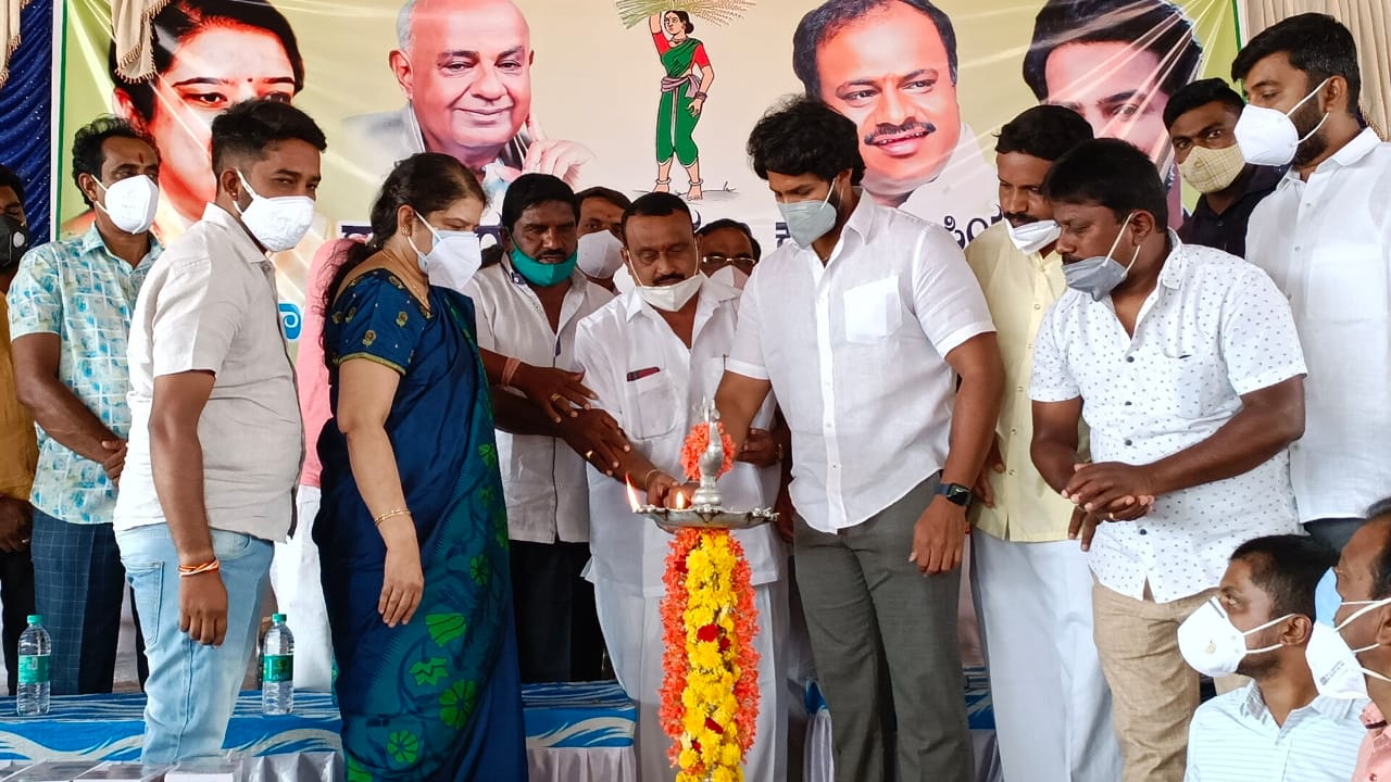 H d ದೇವೇಗೌಡರು
