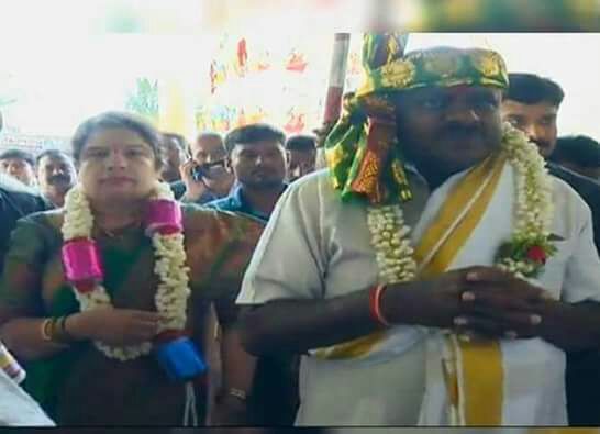 ಶ್ರೀಲಕ್ಷಿನರಸಿಂಹಸ್ವಾಮಿ ದೇವಾಲಯದಲ್ಲಿ ವಿಶೇಷ ಪೂಜೆ ಸಲ್ಲಿಕೆ